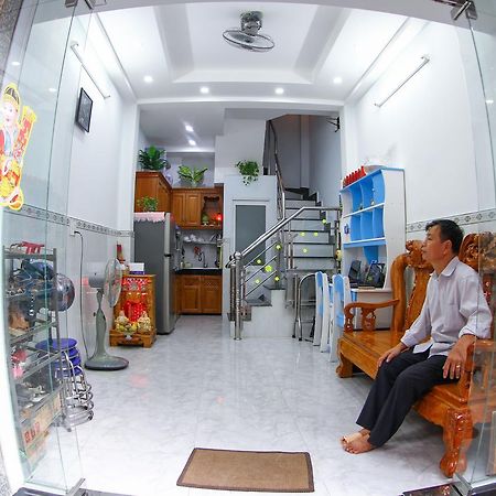 Son Thinh Guesthouse Хошимин Экстерьер фото