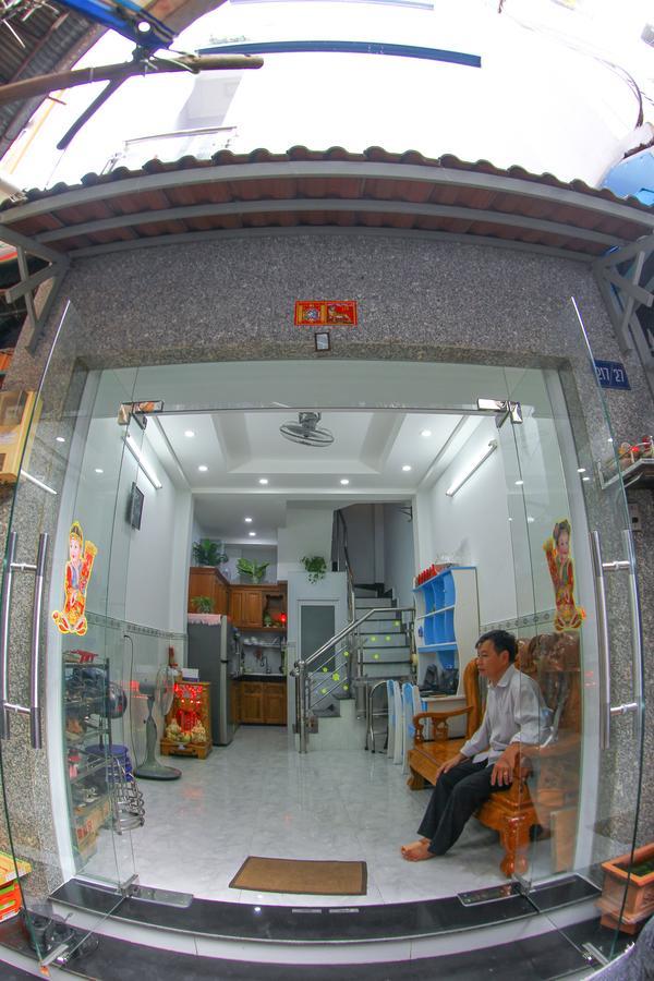 Son Thinh Guesthouse Хошимин Экстерьер фото