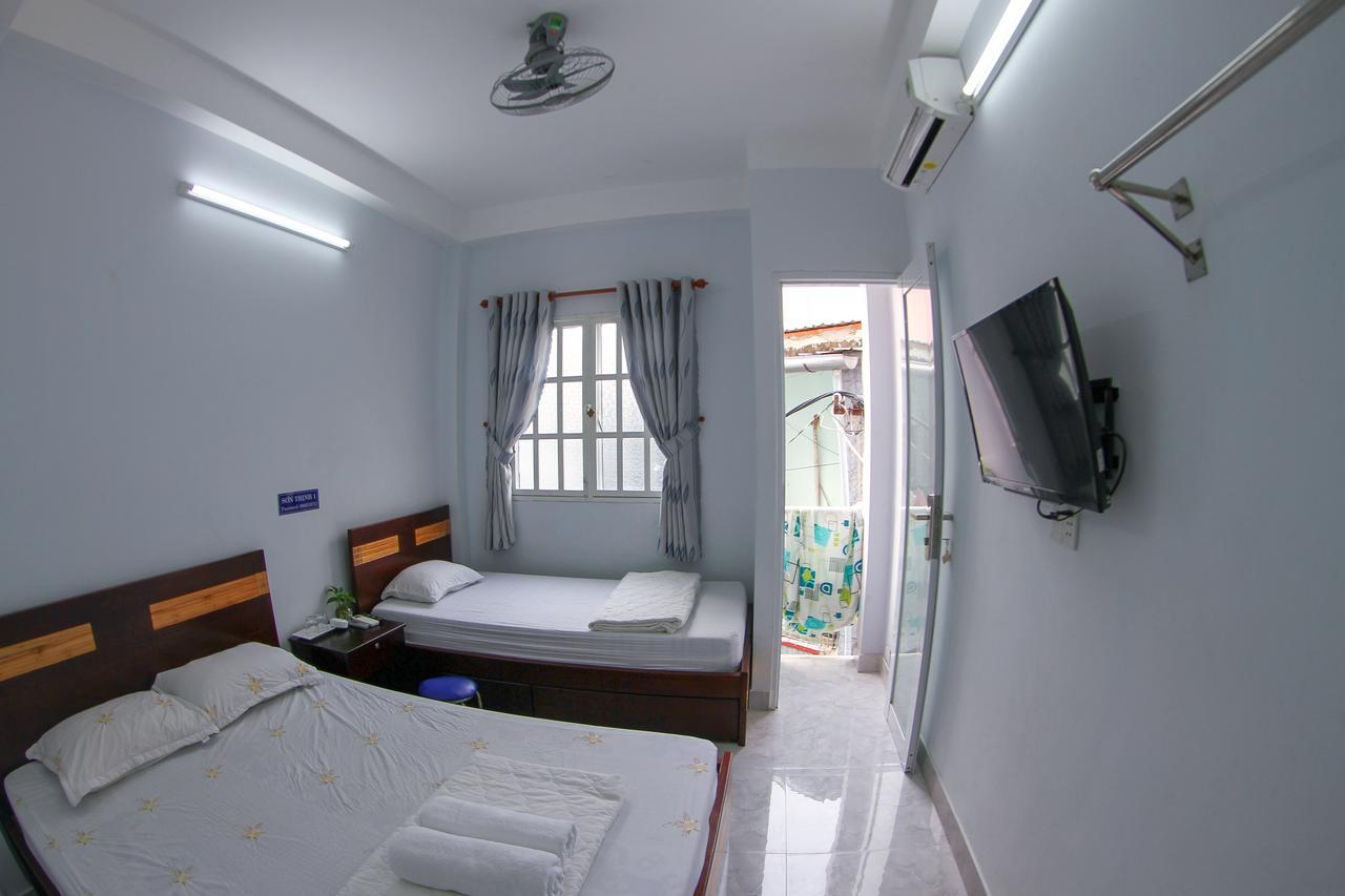 Son Thinh Guesthouse Хошимин Экстерьер фото
