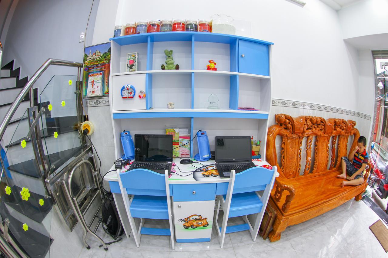 Son Thinh Guesthouse Хошимин Экстерьер фото