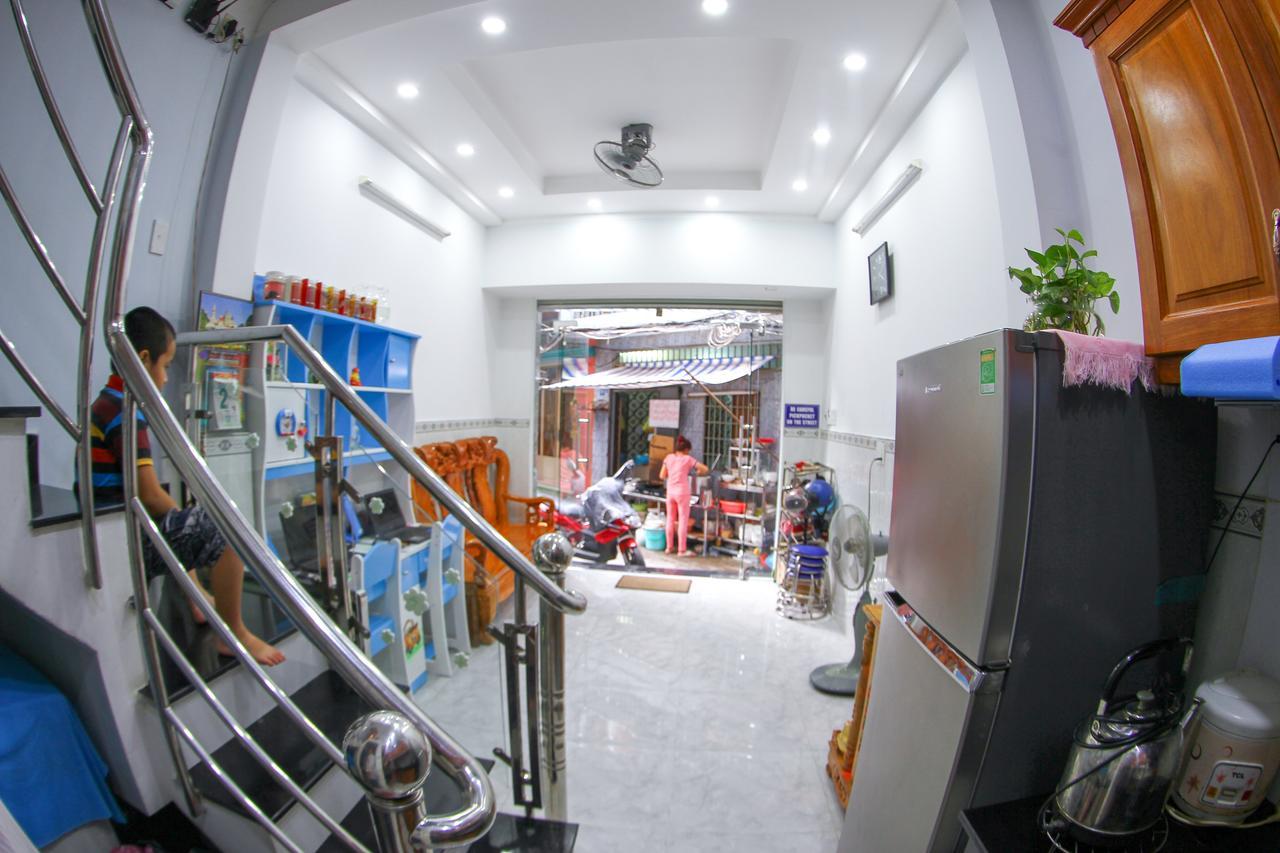Son Thinh Guesthouse Хошимин Экстерьер фото