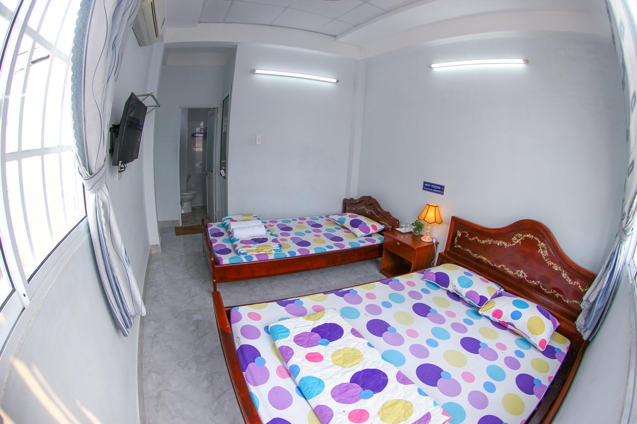 Son Thinh Guesthouse Хошимин Экстерьер фото