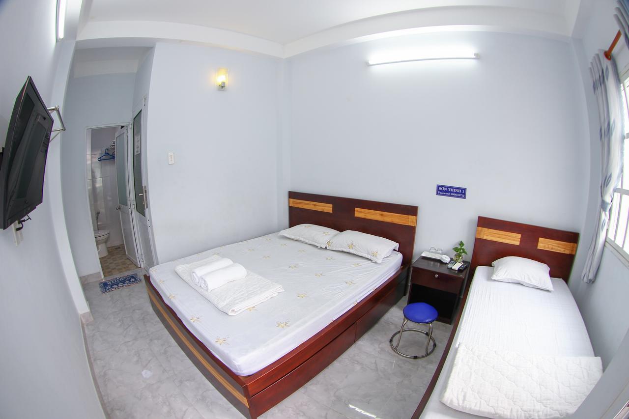 Son Thinh Guesthouse Хошимин Экстерьер фото