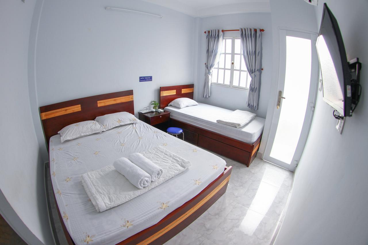 Son Thinh Guesthouse Хошимин Экстерьер фото