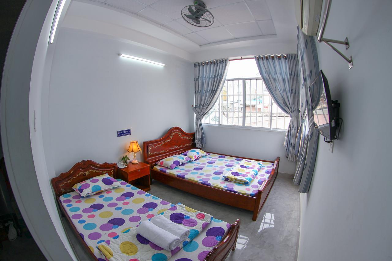 Son Thinh Guesthouse Хошимин Экстерьер фото